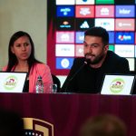 El nuevo técnico de la selección mayor femenina de Venezuela, el brasileño Ricardo Belli, en una rueda de prensa en Caracas. EFE/ Ronald Peña R.