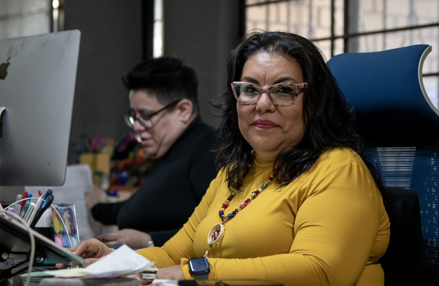 Fotografía del 31 de enero de 2025 de la representante de la asociación Voces de Mujeres en Acción y la Red Necesito Abortar Sandra Cardona posa durante una entrevista con EFE, en la ciudad de Monterrey (México). EFE/ Miguel Sierra