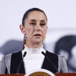 La presidenta de México, Claudia Sheinbaum, participa este martes durante una rueda de prensa matutina en Palacio Nacional de la Ciudad de México (México). EFE/Sáshenka Gutiérrez