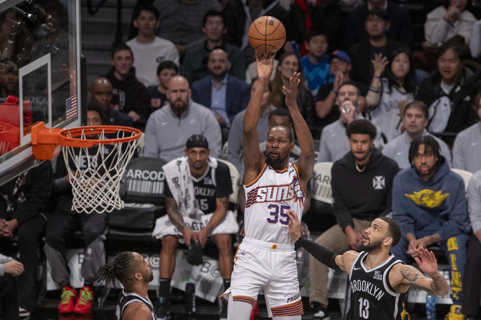 Kevin Durant (c) de Phoenix Suns, en una imagen de archivo. EFE/ Ángel Colmenares