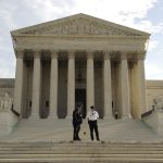 Imagen de archivo de una vista exterior del Tribunal Supremo en Washington DC, Estados Unidos. EFE/MICHAEL REYNOLDS