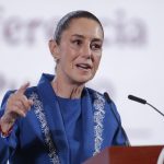 La presidenta de México, Claudia Sheinbaum, habla en una rueda de prensa este miércoles, en el Palacio Nacional, en Ciudad de México (México). EFE/ Isaac Esquivel