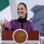 La presidenta de México, Claudia Sheinbaum, habla durante una rueda de prensa este jueves, en Palacio Nacional de la Ciudad de México (México). EFE/ Isaac Esquivel