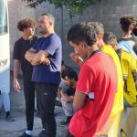 Un grupo de migrantes deportados permanecen al exterior del Instituto Nacional de Migración en Ciudad Juárez, Chihuahua (México). Archivo. EFE/Luis Torres