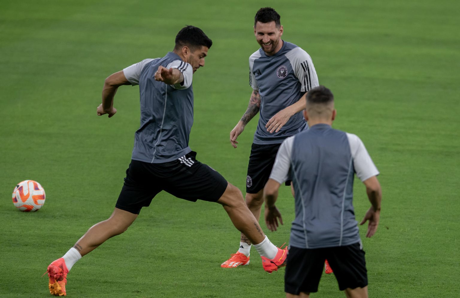 Imagen de archivo de Lionel Messi y Luis Suarez (i) de Inter Miami. EFE/ Miguel Sierra