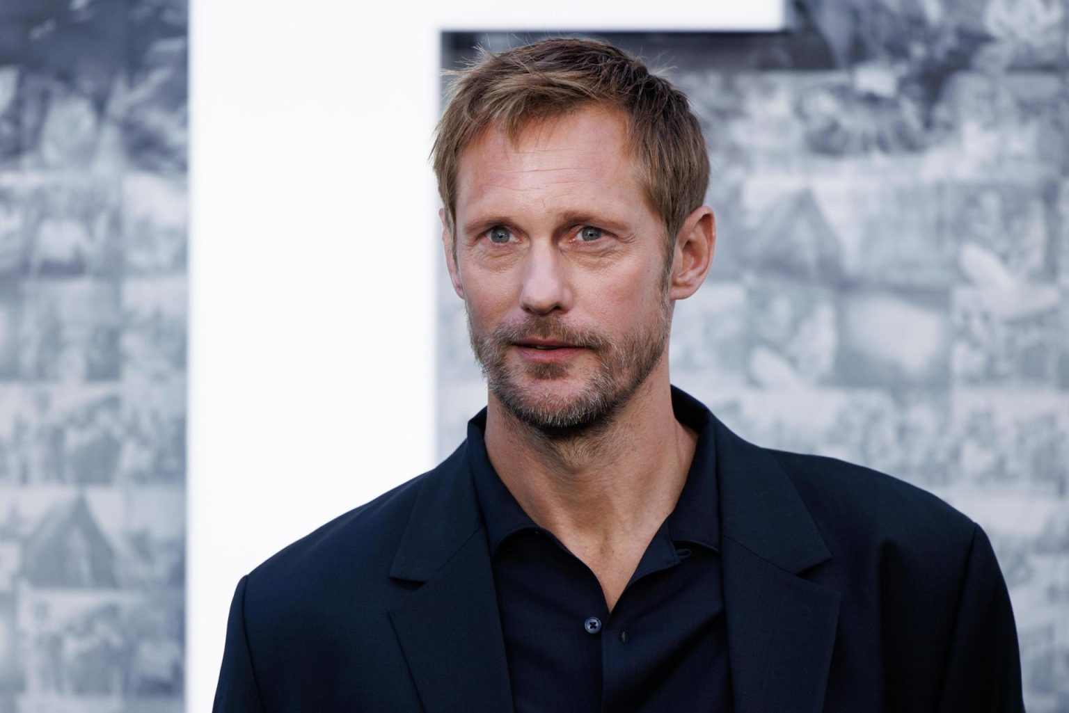 Fotografía de archivo de 3 de septiembre 2024 del actor sueco Alexander Skarsgard durante el estreno de 'Lee' en el Odeon Luxe Leicester Square en Londres (Gran Bretaña). EFE/ Tolga Akmen