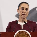 La presidenta de México, Claudia Sheinbaum, participa este lunes durante su conferencia matutina en Palacio Nacional de la Ciudad de México (México). EFE/ José Méndez