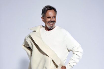 Fotografía cedida sin fechar por el cantante español Miguel Bosé de él durante una sesión fotográfica en la Ciudad de México (México). EFE/ Miguel Bosé /SOLO USO EDITORIAL/NO VENTAS/SOLO DISPONIBLE PARA ILUSTRAR LA NOTICIA QUE ACOMPAÑA (CRÉDITO OBLIGATORIO)