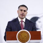 El secretario de Seguridad y Protección Ciudadana, Omar García Harfuch, habla durante una rueda de prensa este martes, en el Palacio Nacional, en Ciudad de México (México). EFE/ Sáshenka Gutiérrez