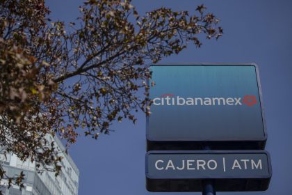 Fotografía de archivo de un anuncio de una sucursal de CitiBanamex. EFE/ Isaac Esquivel