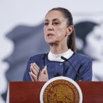 La presidenta de México, Claudia Sheinbaum, participa este miércoles en una rueda de prensa en Palacio Nacional en la Ciudad de México (México). EFE/ Isaac Esquivel