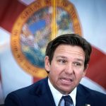 Fotografía de archivo donde aparece el gobernador de Florida, Ron DeSantis. EFE/EPA/CRISTOBAL HERRERA-ULASHKEVICH