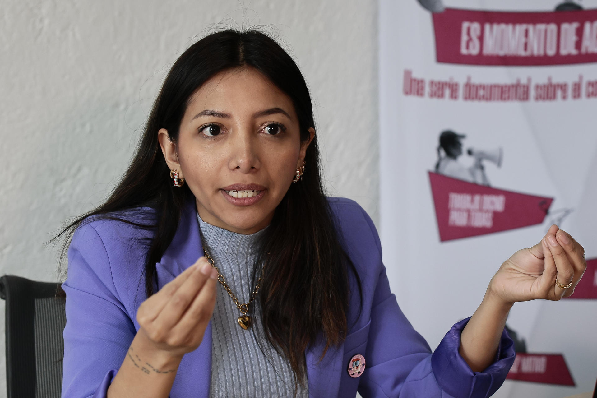 La coordinadora de Incidencia de Accionar.io en México, Damaris Espinosa, habla durante una entrevista con EFE este lunes, en Ciudad de México (México). EFE/ José Méndez
