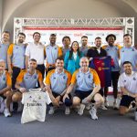 La directora de la Compañía de Turismo de Puerto Rico, Willianette Robles (6d), y el presidente ejecutivo y fundador del Grupo VRDG, Julio Cabral (4 i), y el ex jugador del Barcelona, David Villa (4d) posan con los exjugadores del Real Madrid durante rueda de prensa este viernes, en la sede de la Compañía de Turismo de Puerto Rico en San Juan (Puerto Rico). EFE/ Thais Llorca