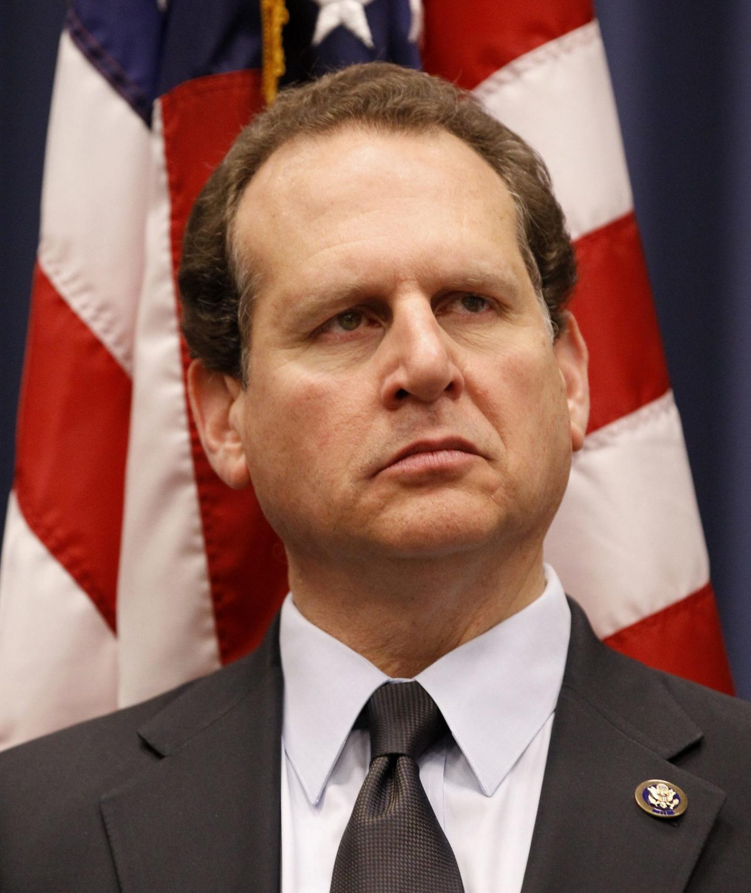 Fotografía de archivo del 12 de mayo de 2010 del excongresista republicano Lincoln Díaz-Balart durante la celebración del décimo tercer Día Anual de Cuba, en el Capitolio en Washington, DC (EEUU). EFE/ Luis M. Álvarez