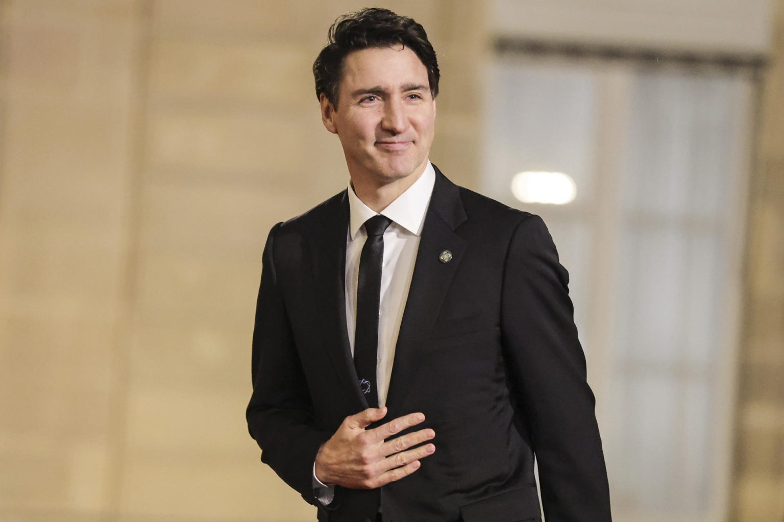 Fotografía de archivo del 10 de febrero de 2025 del primer ministro canadiense, Justin Trudeau, llegando al Palacio del Elíseo en París (Francia). EFE/ EPA/ TERESA SUAREZ ARCHIVO