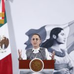 La presidenta de México, Claudia Sheinbaum, habla durante una rueda de prensa este viernes, en el Palacio Nacional de Ciudad de México (México). EFE/ Mario Guzmán