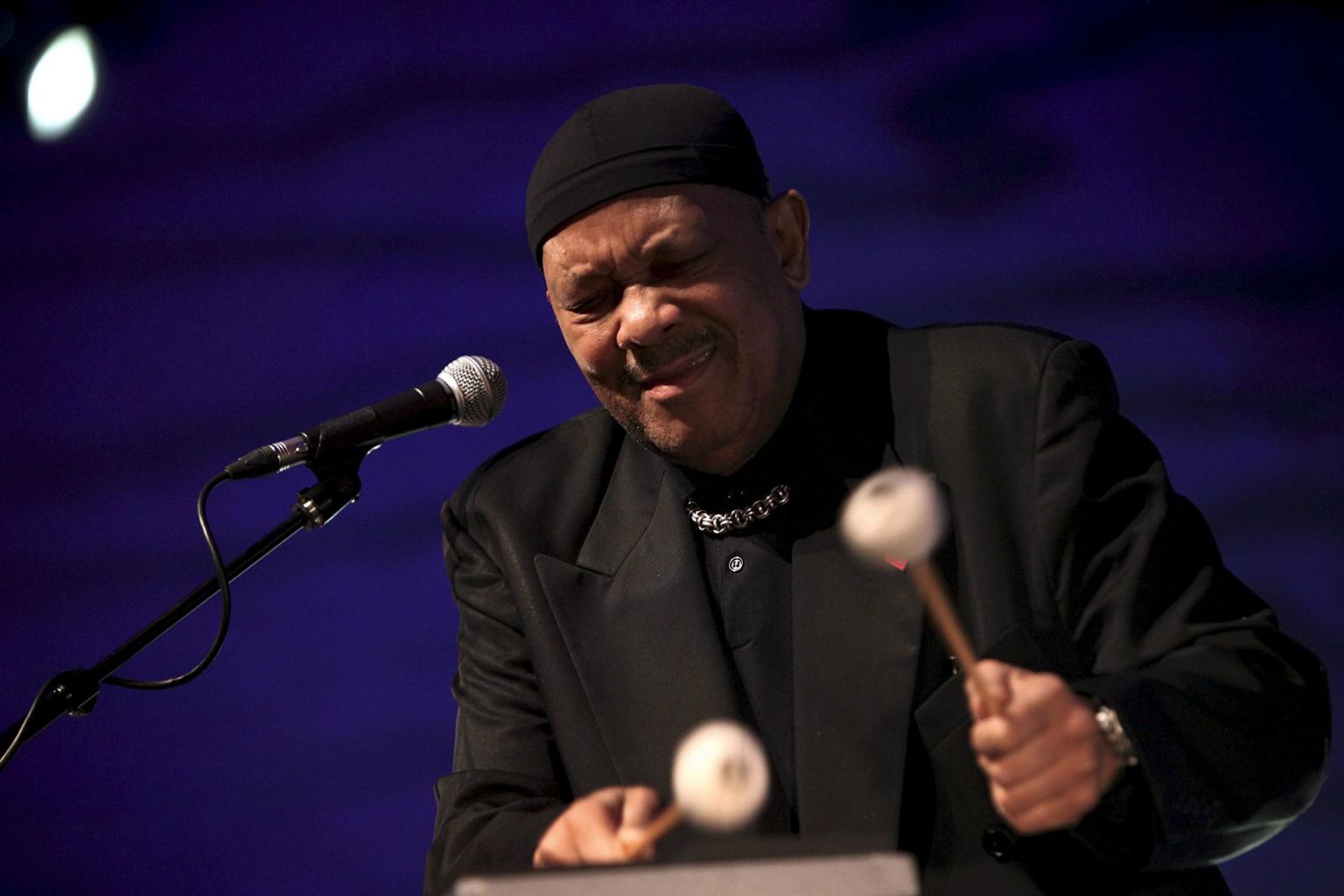 Imagen de archivo del cantante, músico y compositor estadounidense Roy Ayers. EFE/JOSE COELHO