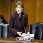 Fotografía de archivo del 15 de enero de 2025 de la senadora demócrata, Jeanne Shaheen, asistiendo a una audiencia en el Capitolio en Washington (EE.UU.). EFE/ Graeme Sloan