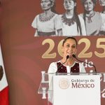 Fotografía cedida este sábado por la presidencia de México, de la presidenta de México, Claudia Sheinbaum, durante un acto protocolario en el estado de Chiapas (México). EFE/Presidencia de México/SOLO USO EDITORIAL/NOVENTAS/SOLO DISPONIBLE PARA ILUSTRAR LA NOTICIA QUE ACOMPAÑA(CRÉDITO OBLIGATORIO)