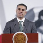 El secretario de Seguridad y Protección Ciudadana, Omar García Harfuch, habla durante una rueda de prensa este martes, en el Palacio Nacional en Ciudad de México (México). EFE/ Isaac Esquivel