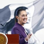 La presidenta de México, Claudia Sheinbaum, reacciona este martes durante su conferencia mañanera en Palacio Nacional en Ciudad de México (México). EFE/ Mario Guzmán