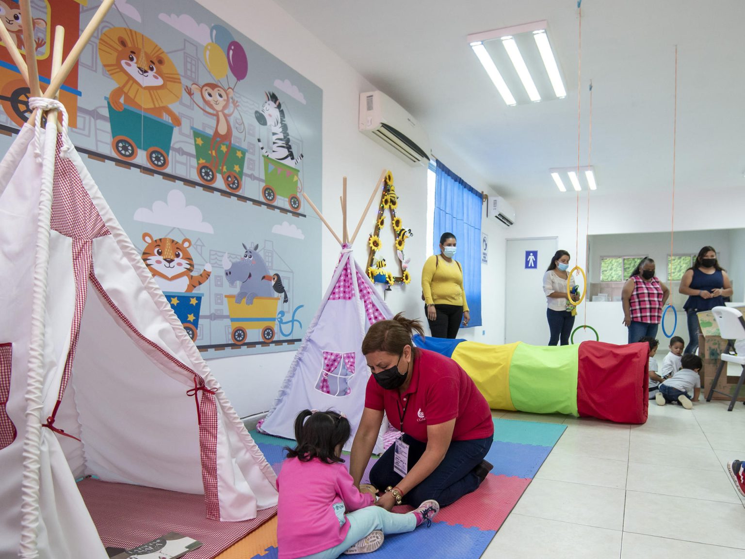 Fotografía de niños en un centro comunitario de Atención a la Primera Infancia (CCAPI) en el municipio de Saltillo, en el estado de Coahuila (México). Archivo. EFE/ Miguel Sierra