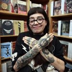 La escritora y activista mexicana, Dahlia de la Cerda, posa durante una entrevista con EFE este lunes, en Ciudad de México (México). EFE/ José Méndez