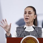 La presidenta de México, Claudia Sheinbaum, habla durante su rueda de prensa matutina este viernes, en el Palacio Nacional de Ciudad de México (México). EFE/ Mario Guzmán