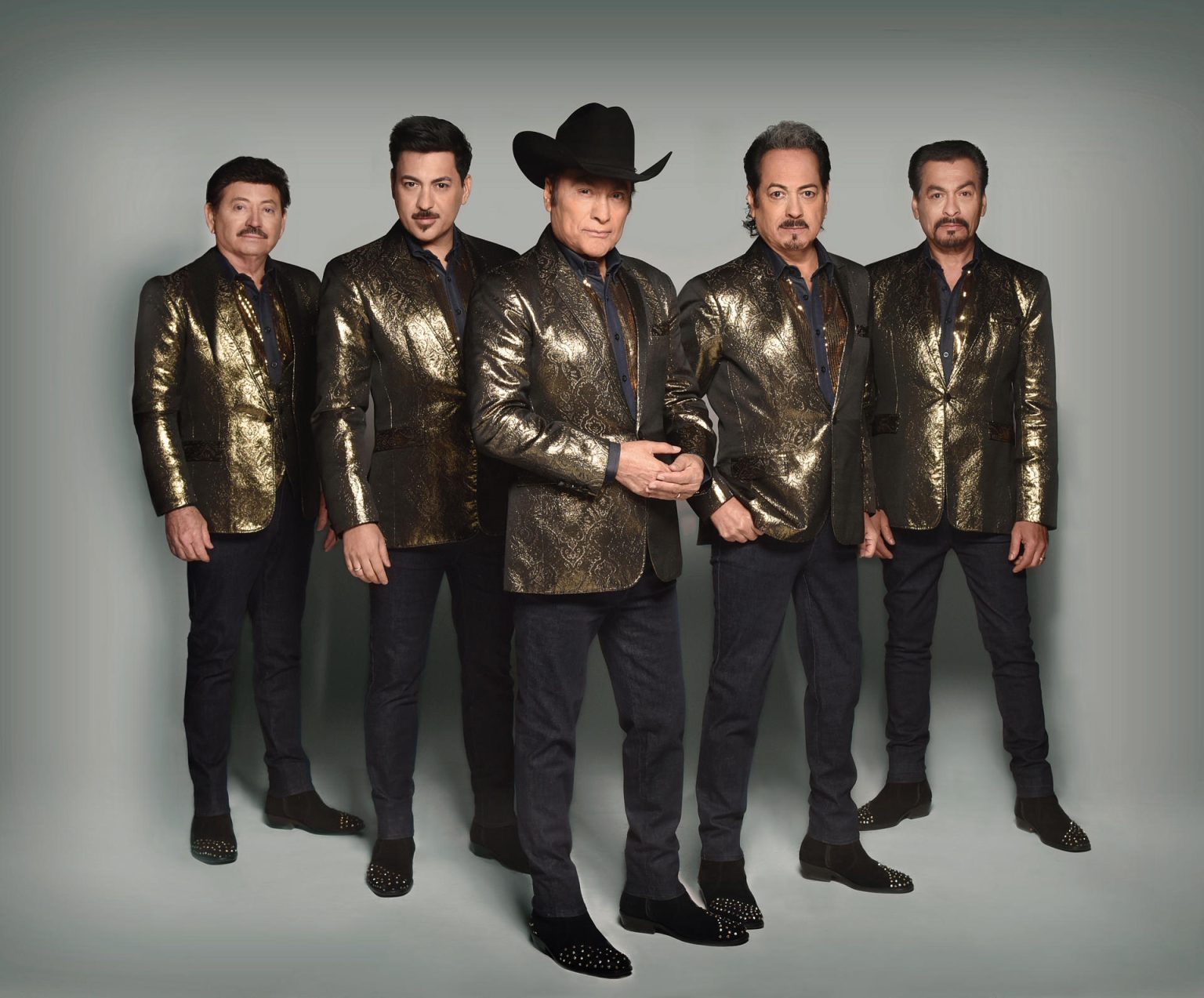 Fotografía cedida por Universal Music Latin Entertainment (UMLE) donde aparecen los integrantes de la agrupación Los Tigres del Norte. EFE/ Universal Music Latin Entertainment /SOLO USO EDITORIAL/SOLO DISPONIBLE PARA ILUSTRAR LA NOTICIA QUE ACOMPAÑA (CRÉDITO OBLIGATORIO)