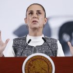 La presidenta de México, Claudia Sheinbaum, habla durante su rueda de prensa matutina este viernes, en el Palacio Nacional de Ciudad de México (México). EFE/ Mario Guzmán