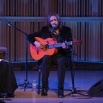 El exponente del flamenco contemporáneo Juan Carmona, se presenta durante un concierto en la sede de CUNY para honrar a Federico García Lorca en el marco del festival de flamenco este miércoles en Nueva York (EE.UU.). EFE/Ángel Colmenares