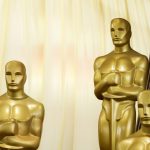 Réplicas de estatuas de los Oscar en la alfombra roja de la 97a ceremonia anual de los Premios de la Academia en el Dolby Theatre en el barrio de Hollywood de Los Ángeles, California, Estados Unidos, 02 de marzo de 2025. EFE/EPA/CAROLINE BREHMAN