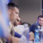 El seleccionador argentino, Lionel Scaloni, participa en una rueda de prensa previo a un entrenamiento en Buenos Aires (Argentina). EFE/ Luciano González