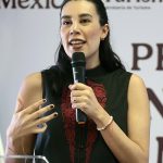 La secretaria de Turismo de México, Josefina Rodríguez Zamora, habla durante una conferencia de prensa este martes, en Ciudad de México (México). EFE/ José Méndez