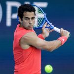 El español Jaume Munar dio la sorpresa al vencer por 6-2 y 6-3 al ruso Daniil Medvedev y al clasificarse a la tercera ronda del Masters 1.000 de Miami. EFE/EPA/CRISTOBAL HERRERA-ULASHKEVICH