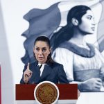 La presidenta de México, Claudia Sheinbaum, habla este lunes durante su conferencia de prensa diaria en el Palacio Nacional de la Ciudad de México (México). EFE/Mario Guzmán