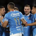 Jugadores de Cruz Azul celebran un gol durante un partido en el estadio Olímpico Universitario de Ciudad de México (México). Archivo. EFE/ Isaac Esquivel