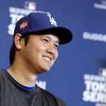 Shohei Ohtani, de Los Angeles Dodgers, durante la rueda de prensa de este viernes en Tokio. EFE/EPA/FRANCK ROBICHON